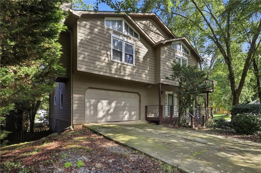 4 bedroom, 3 bathroom, 2,994 sq ft single family residence for sale at 815 Old Spring Way, Buford, GA 30518 — photo 2