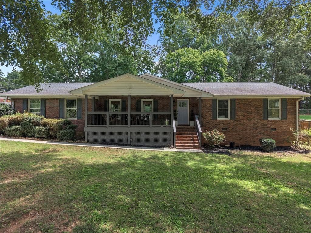 3 bedroom, 2 bathroom, 1,960 sq ft single family residence for sale at 512 Mason Drive, Canton, GA 30115 — photo 2