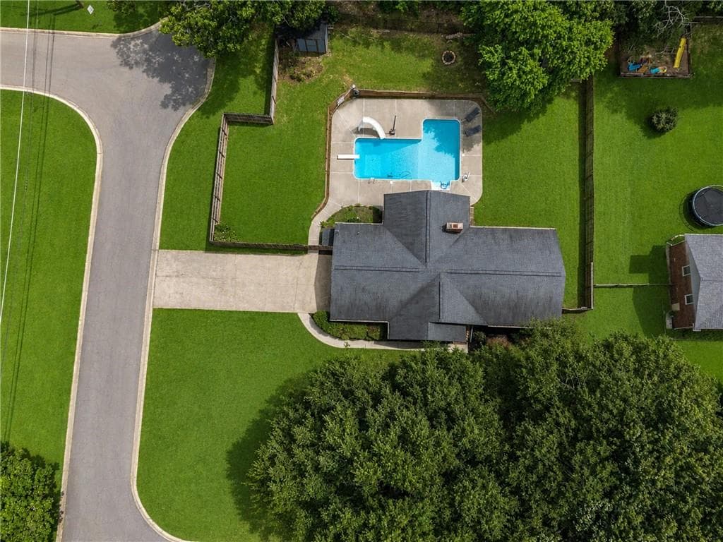 3 bedroom, 2 bathroom, 1,960 sq ft single family residence for sale at 512 Mason Drive, Canton, GA 30115 — photo 7