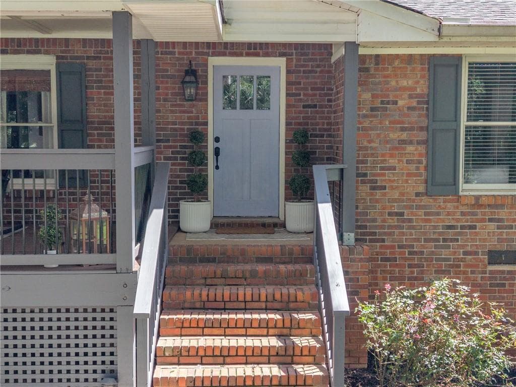 3 bedroom, 2 bathroom, 1,960 sq ft single family residence for sale at 512 Mason Drive, Canton, GA 30115 — photo 8