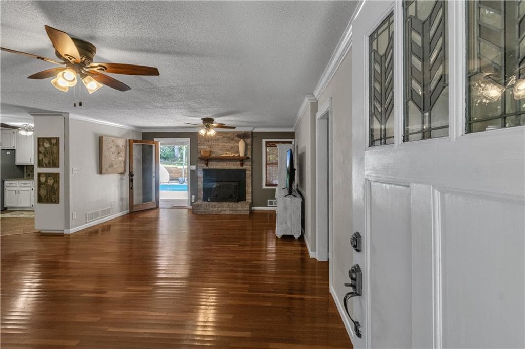 3 bedroom, 2 bathroom, 1,960 sq ft single family residence for sale at 512 Mason Drive, Canton, GA 30115 — photo 9