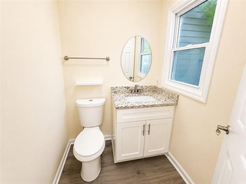 2 bedroom, 3 bathroom, 1,176 sq ft townhouse for sale at 2244 Wellington Circle, Lithonia, GA 30058 — photo 7
