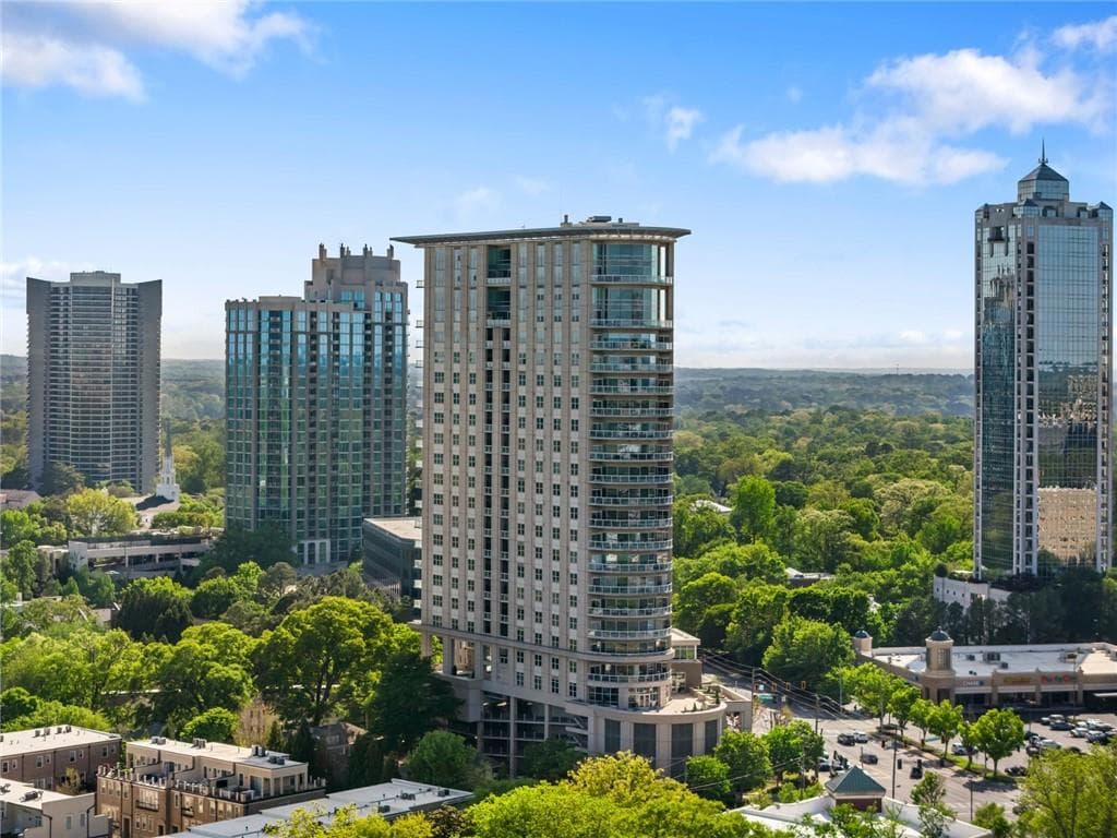 2 bedroom, 2 bathroom, 1,328 sq ft condominium for sale at 2881 Peachtree Road 802, Atlanta, GA 30305 — photo 1 of 34