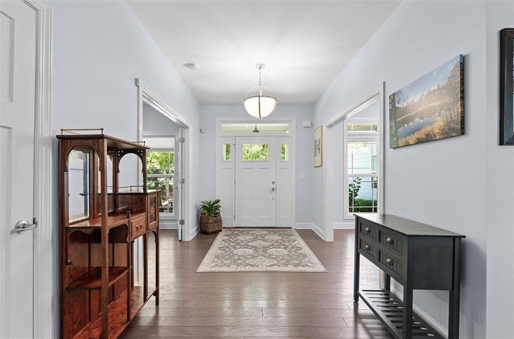 4 bedroom, 4 bathroom, 2,817 sq ft single family residence for sale at 212 Overlook Way, Carrollton, GA 30117 — photo 4