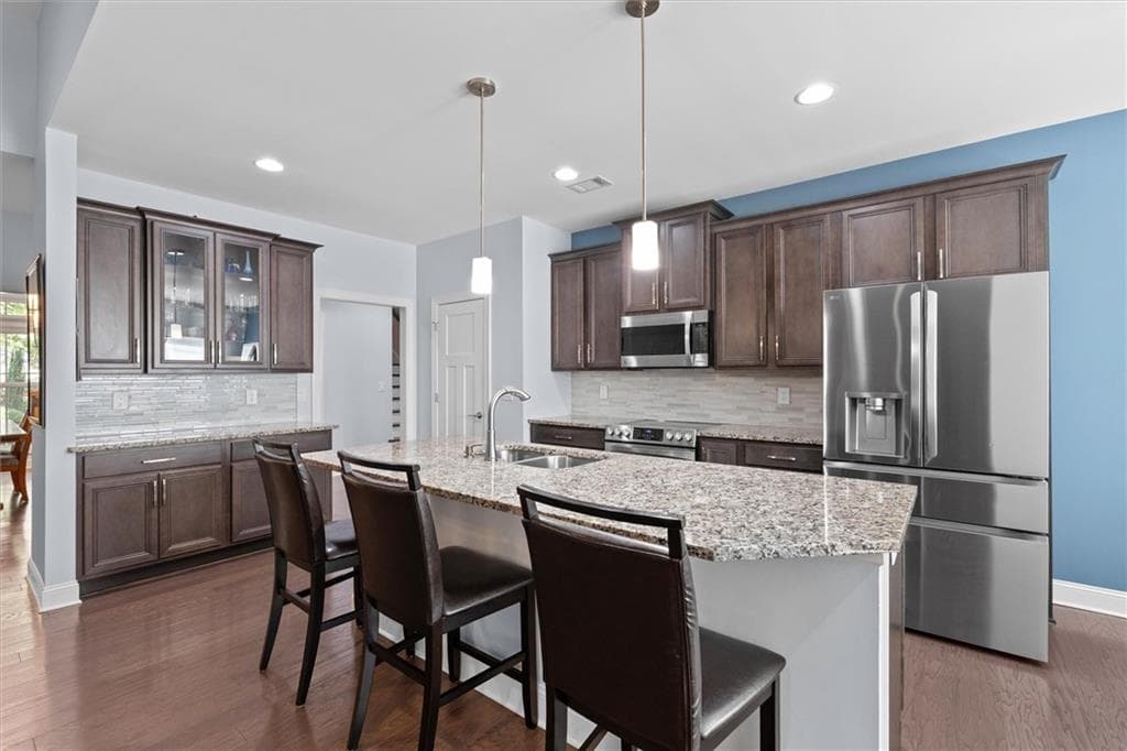 4 bedroom, 4 bathroom, 2,817 sq ft single family residence for sale at 212 Overlook Way, Carrollton, GA 30117 — photo 8