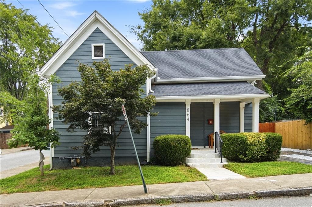 4 bedroom, 4 bathroom, 1,962 sq ft single family residence for sale at 864 Kirkwood Avenue, Atlanta, GA 30316 — photo 2