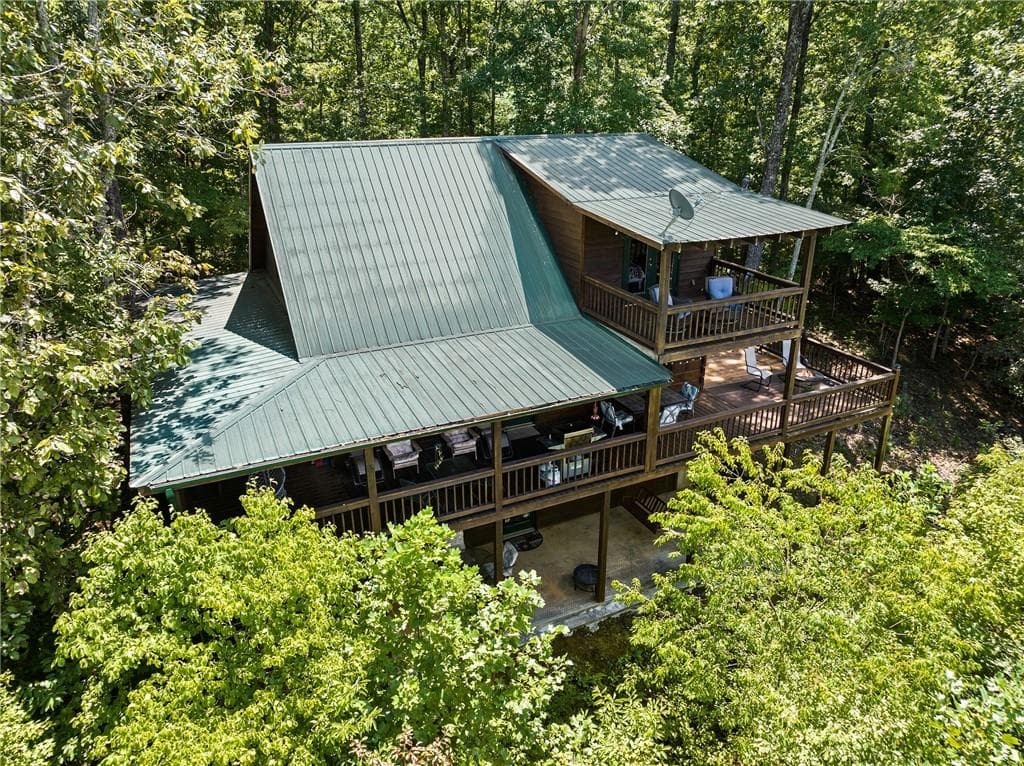 3 bedroom, 3 bathroom, 2,076 sq ft single family residence for sale at 220 Lakota Lane, Mineral Bluff, GA 30559 — photo 6