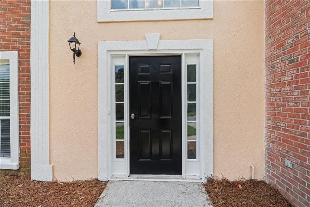 4 bedroom, 3 bathroom, 2,693 sq ft single family residence under contract at 305 Saddle Bridge Drive, Alpharetta, GA 30022 — photo 4