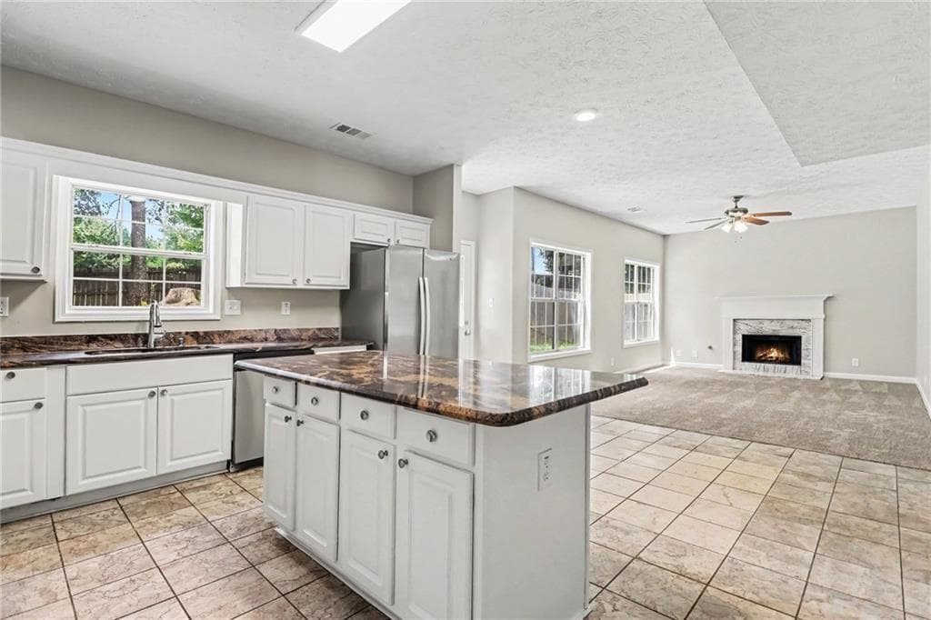 4 bedroom, 3 bathroom, 2,693 sq ft single family residence under contract at 305 Saddle Bridge Drive, Alpharetta, GA 30022 — photo 9