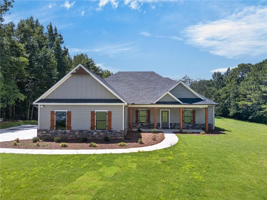 4 bedroom, 3 bathroom, 2,356 sq ft single family residence under contract at 1960 North Highway 100, Waco, GA 30182