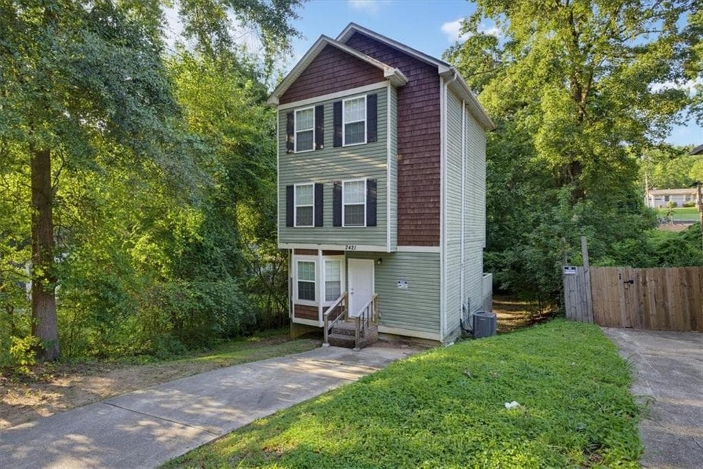 3 bedroom, 3 bathroom, 1,515 sq ft single family residence for sale at 2421 2nd Street, Atlanta, GA 30318 — photo 2