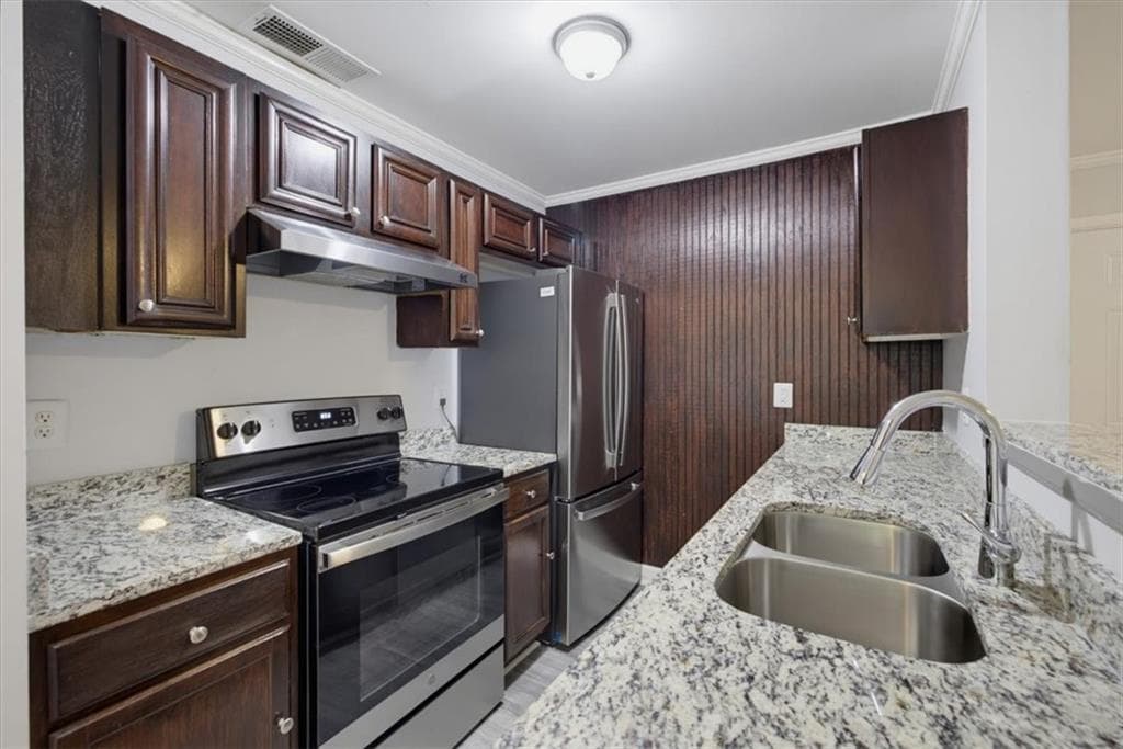 3 bedroom, 3 bathroom, 1,515 sq ft single family residence for sale at 2421 2nd Street, Atlanta, GA 30318 — photo 7