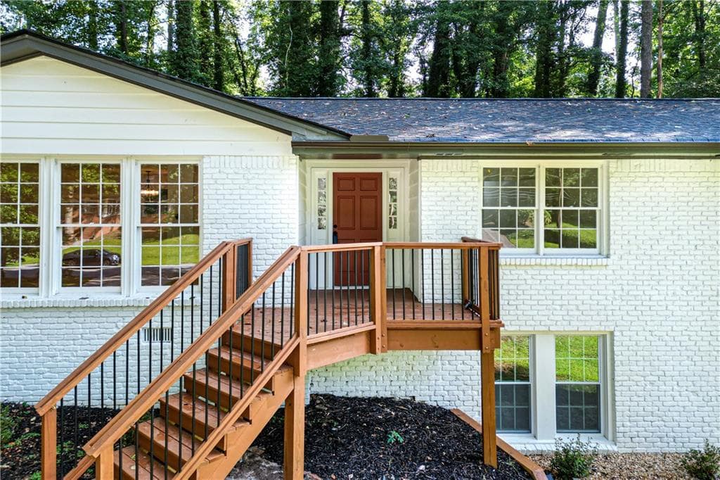 5 bedroom, 3 bathroom, 2,471 sq ft single family residence for sale at 664 Hickory Ridge Road, Lilburn, GA 30047 — photo 4