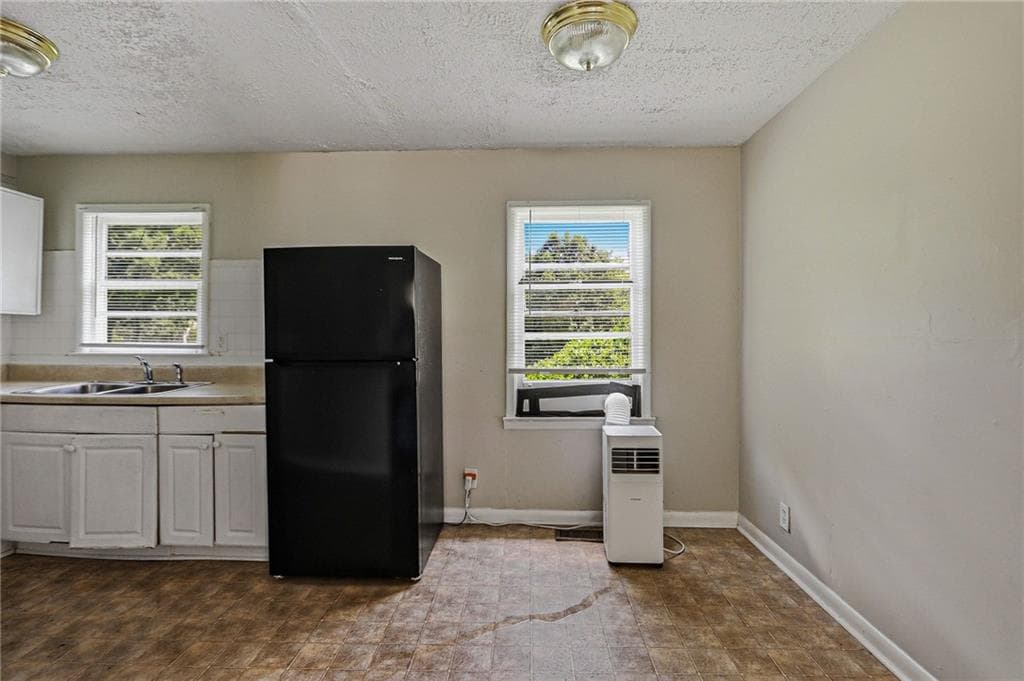 2 bedroom, 1 bathroom, 825 sq ft single family residence for sale at 297 Reed Street, Scottdale, GA 30079 — photo 9