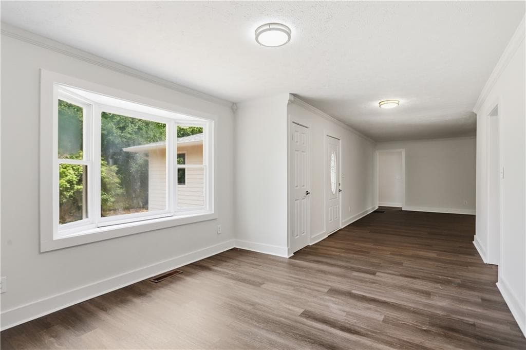 4 bedroom, 2 bathroom, 1,803 sq ft single family residence under contract at 2001 Lietch Lane, Conyers, GA 30012 — photo 8