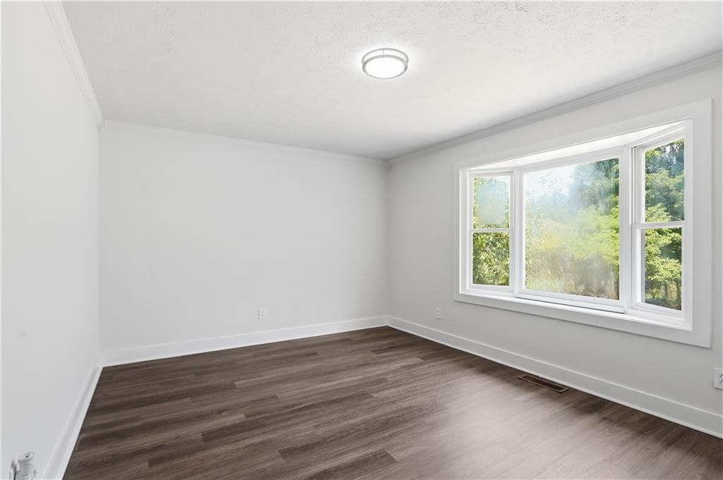 4 bedroom, 2 bathroom, 1,803 sq ft single family residence under contract at 2001 Lietch Lane, Conyers, GA 30012 — photo 9