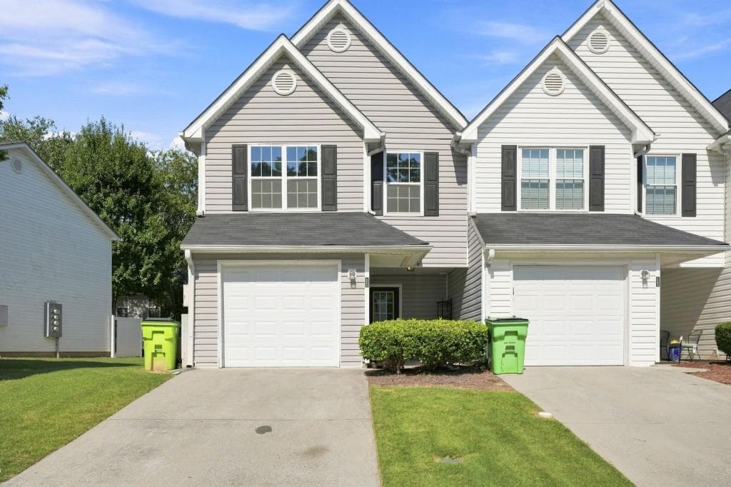 2 bedroom, 3 bathroom, 1,216 sq ft townhouse for sale at 6886 Gallant Circle 20, Mableton, GA 30126