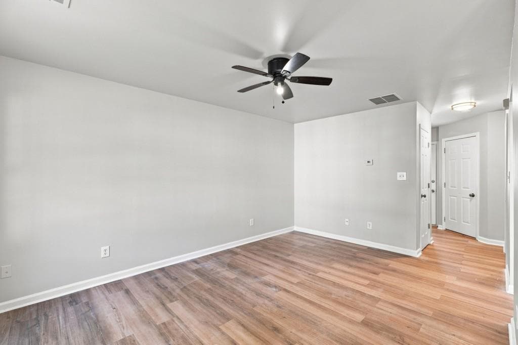 2 bedroom, 3 bathroom, 1,216 sq ft townhouse for sale at 6886 Gallant Circle 20, Mableton, GA 30126 — photo 4