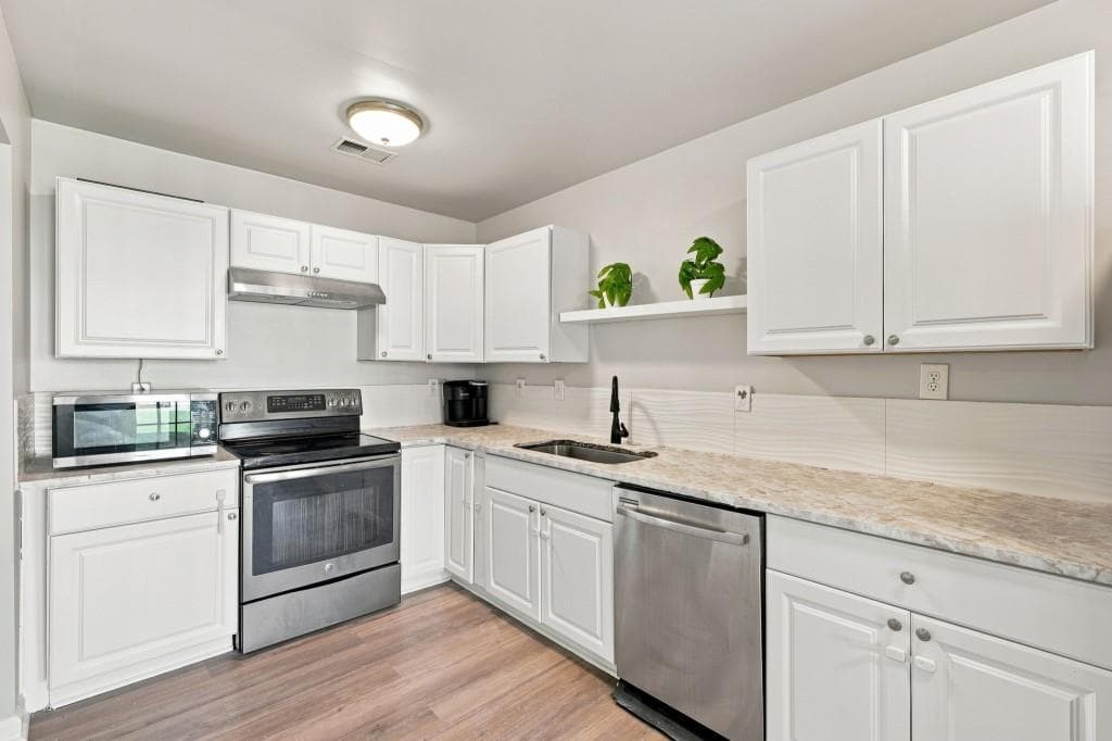 2 bedroom, 3 bathroom, 1,216 sq ft townhouse for sale at 6886 Gallant Circle 20, Mableton, GA 30126 — photo 10