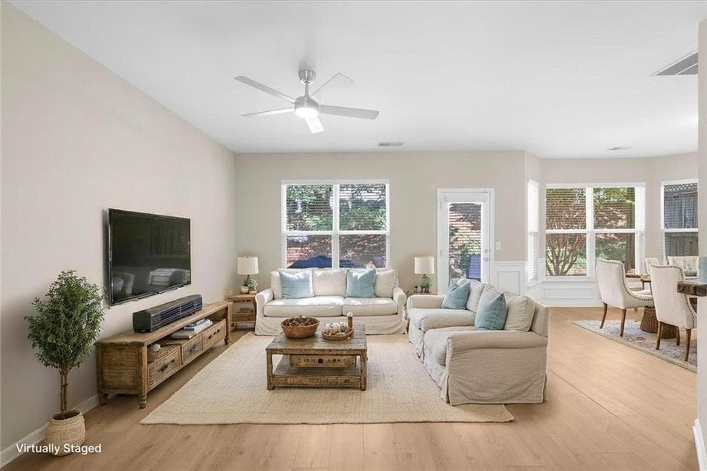 3 bedroom, 3 bathroom, 1,864 sq ft townhouse under contract at 310 Stream Side Pass, Woodstock, GA 30188 — photo 4
