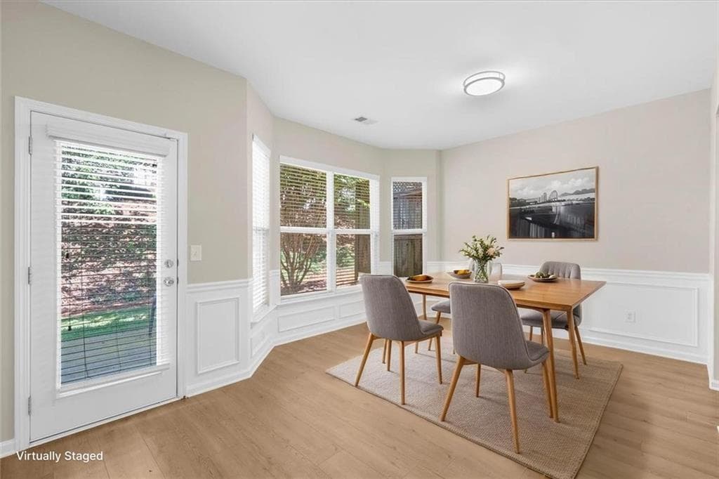 3 bedroom, 3 bathroom, 1,864 sq ft townhouse under contract at 310 Stream Side Pass, Woodstock, GA 30188 — photo 6