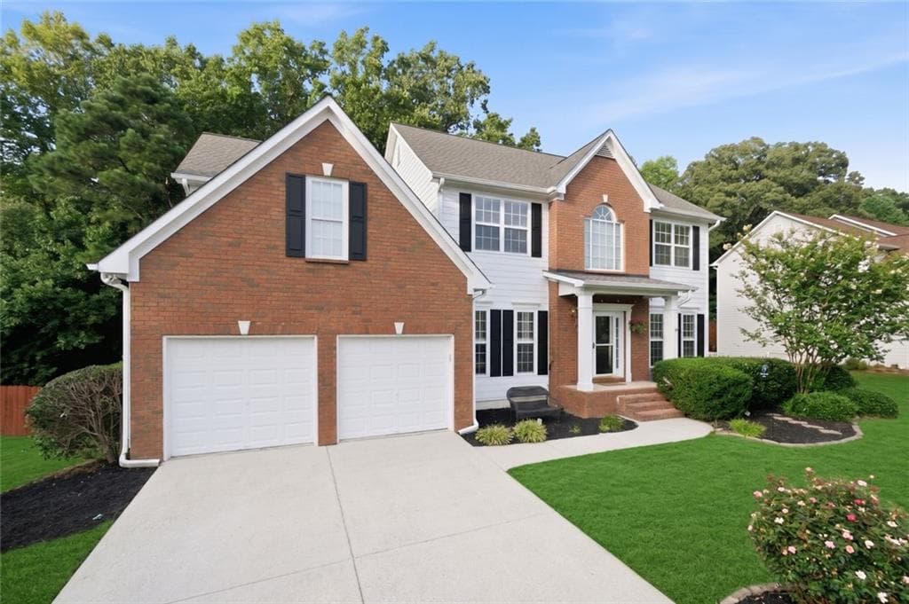 6 bedroom, 4 bathroom, 4,711 sq ft single family residence under contract at 3211 Seneca Farm Lane, Buford, GA 30519 — photo 2