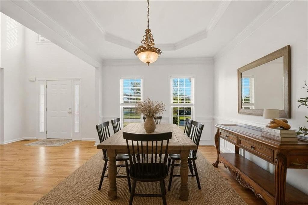 6 bedroom, 4 bathroom, 4,711 sq ft single family residence under contract at 3211 Seneca Farm Lane, Buford, GA 30519 — photo 9