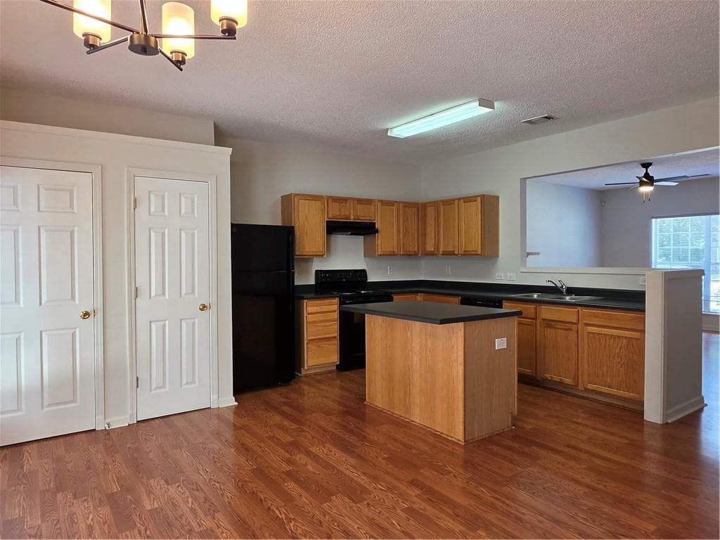 2 bedroom, 3 bathroom, 1,492 sq ft townhouse under contract at 2846 Parkway Close, Lithonia, GA 30058 — photo 10