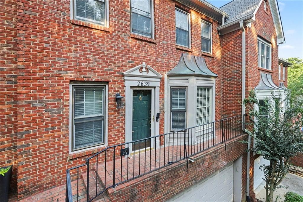 3 bedroom, 3 bathroom, 1,660 sq ft townhouse for sale at 2639 Salem Crossing, Tucker, GA 30084 — photo 5