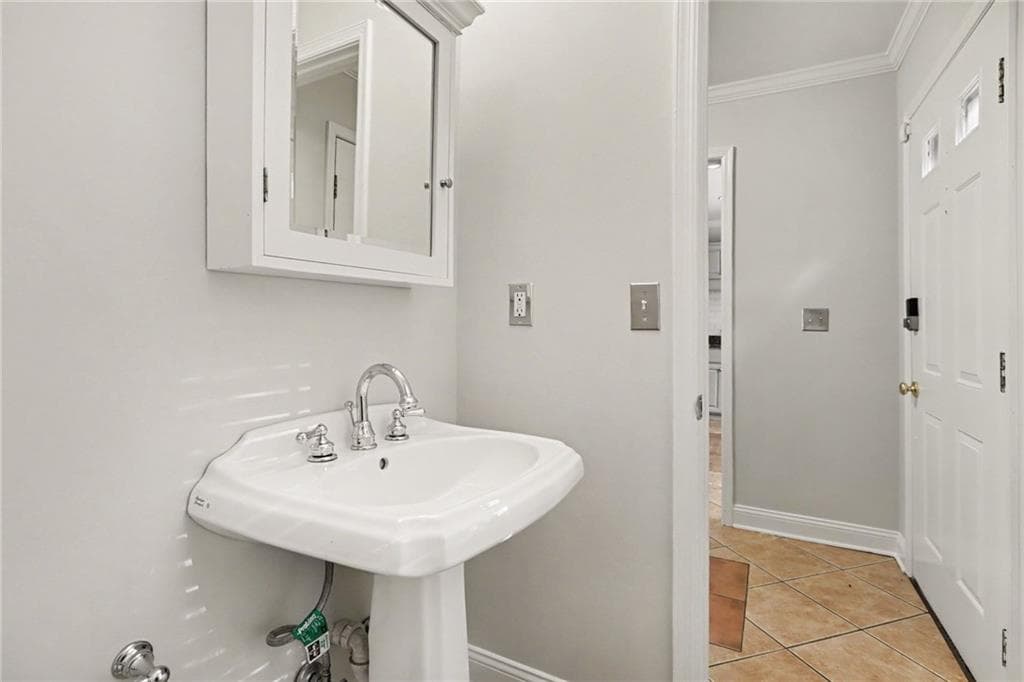3 bedroom, 3 bathroom, 1,660 sq ft townhouse for sale at 2639 Salem Crossing, Tucker, GA 30084 — photo 10