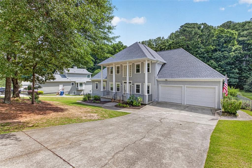 5 bedroom, 4 bathroom, 3,332 sq ft single family residence under contract at 2058 Lakewood Circle, Grayson, GA 30017 — photo 2