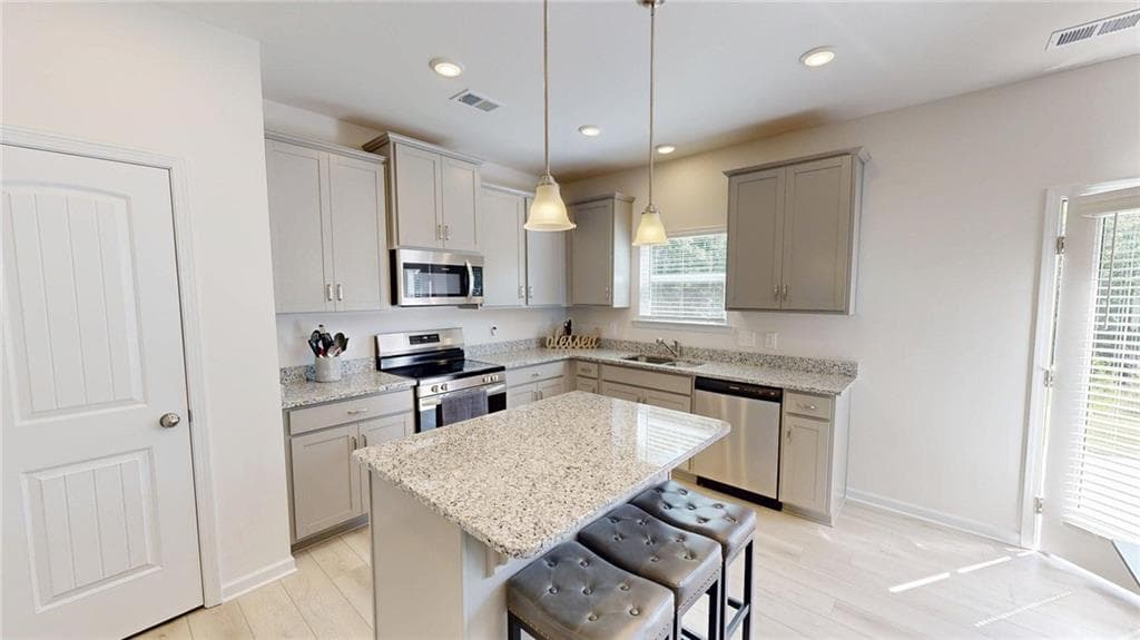 4 bedroom, 3 bathroom, 2,053 sq ft single family residence for sale at 662 Blackshear Trl, Temple, GA 30179 — photo 7
