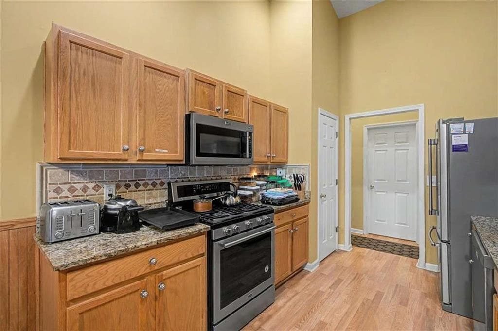 3 bedroom, 2 bathroom, 2,507 sq ft single family residence for sale at 291 Bridgestone Lane, Douglasville, GA 30134 — photo 10