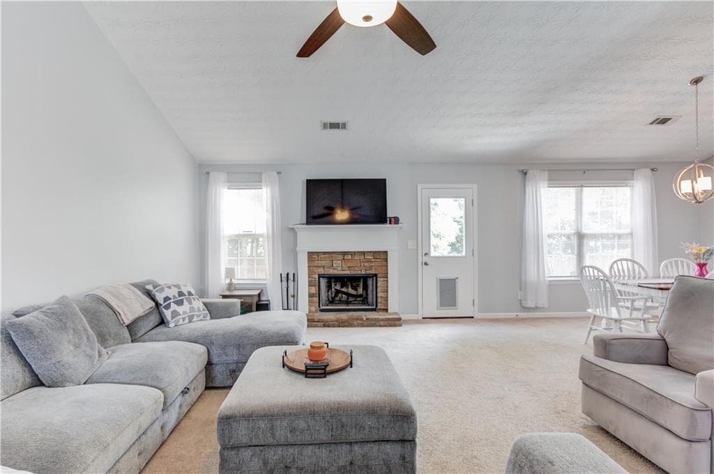 4 bedroom, 2 bathroom, 1,848 sq ft single family residence under contract at 3467 Hill Pond Drive, Buford, GA 30519 — photo 4