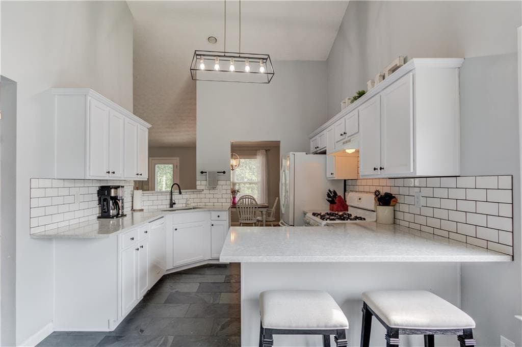 4 bedroom, 2 bathroom, 1,848 sq ft single family residence under contract at 3467 Hill Pond Drive, Buford, GA 30519 — photo 8