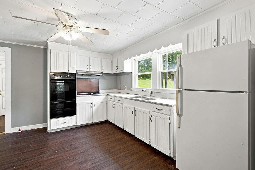 2 bedroom, 1 bathroom, 1,086 sq ft single family residence under contract at 244 Pleasant Valley Road, Silver Creek, GA 30173 — photo 5