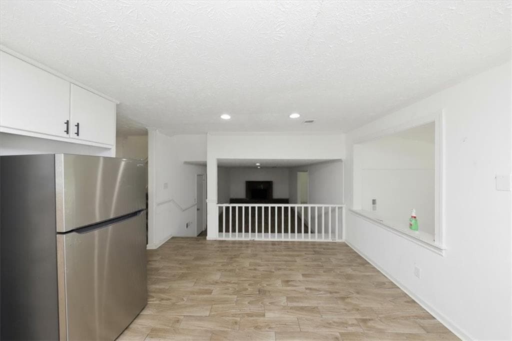 4 bedroom, 3 bathroom, 1,631 sq ft single family residence for sale at 6326 Steepleridge Court, Riverdale, GA 30296 — photo 4