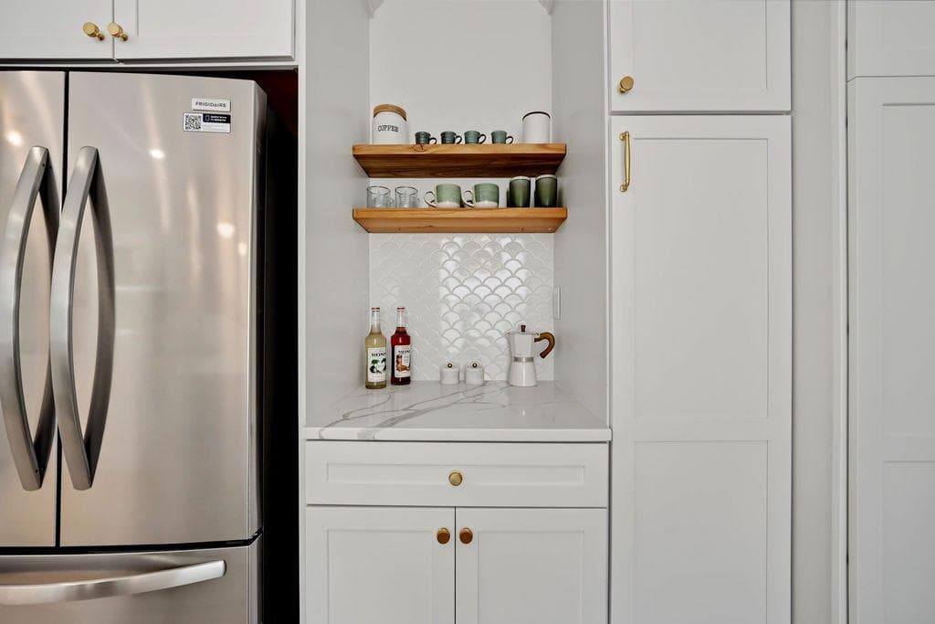 2 bedroom, 1 bathroom, 936 sq ft single family residence for sale at 804 Berkeley Avenue, Atlanta, GA 30318 — photo 8