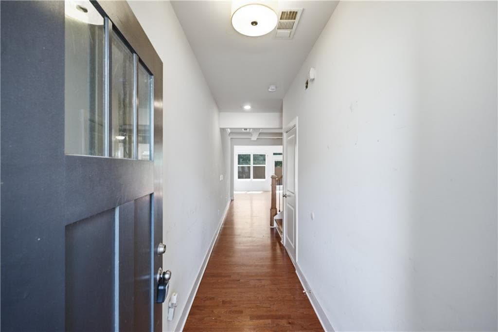 3 bedroom, 3 bathroom, 2,136 sq ft townhouse for sale at 5825 Radford Loop, Fairburn, GA 30213 — photo 5