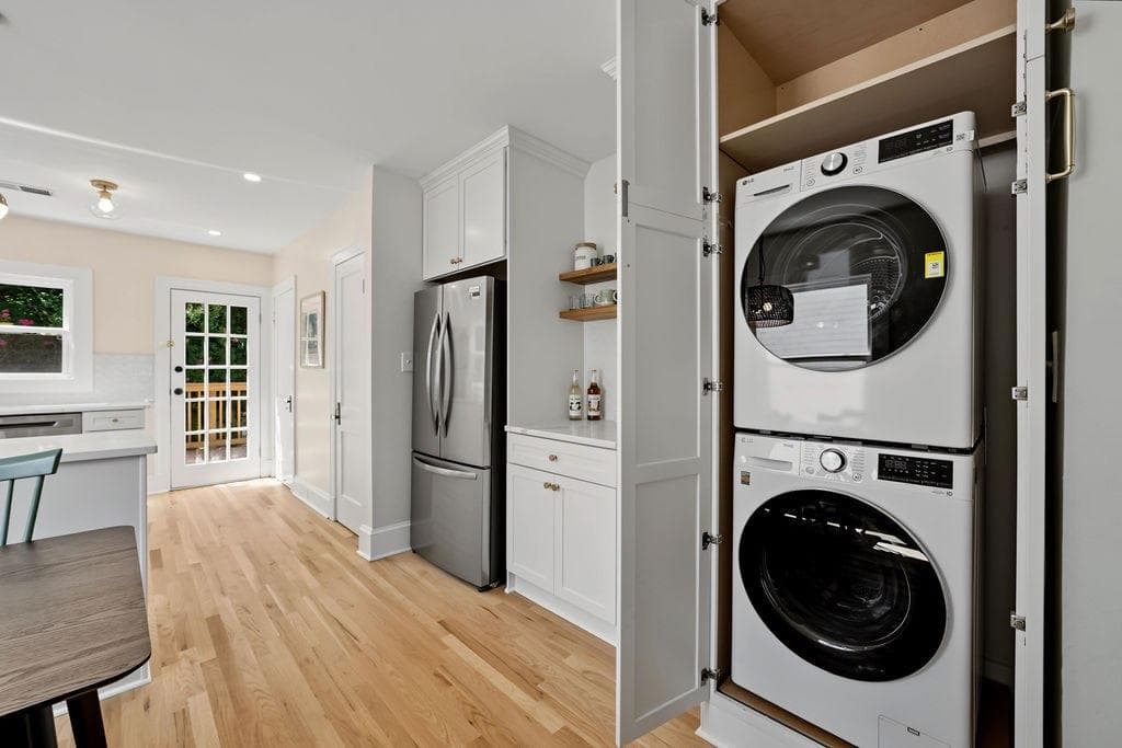 2 bedroom, 1 bathroom, 936 sq ft single family residence for sale at 804 Berkeley Avenue, Atlanta, GA 30318 — photo 9