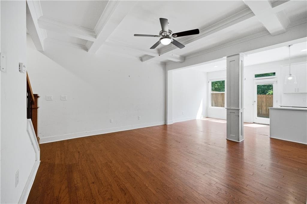 3 bedroom, 3 bathroom, 2,136 sq ft townhouse for sale at 5825 Radford Loop, Fairburn, GA 30213 — photo 8