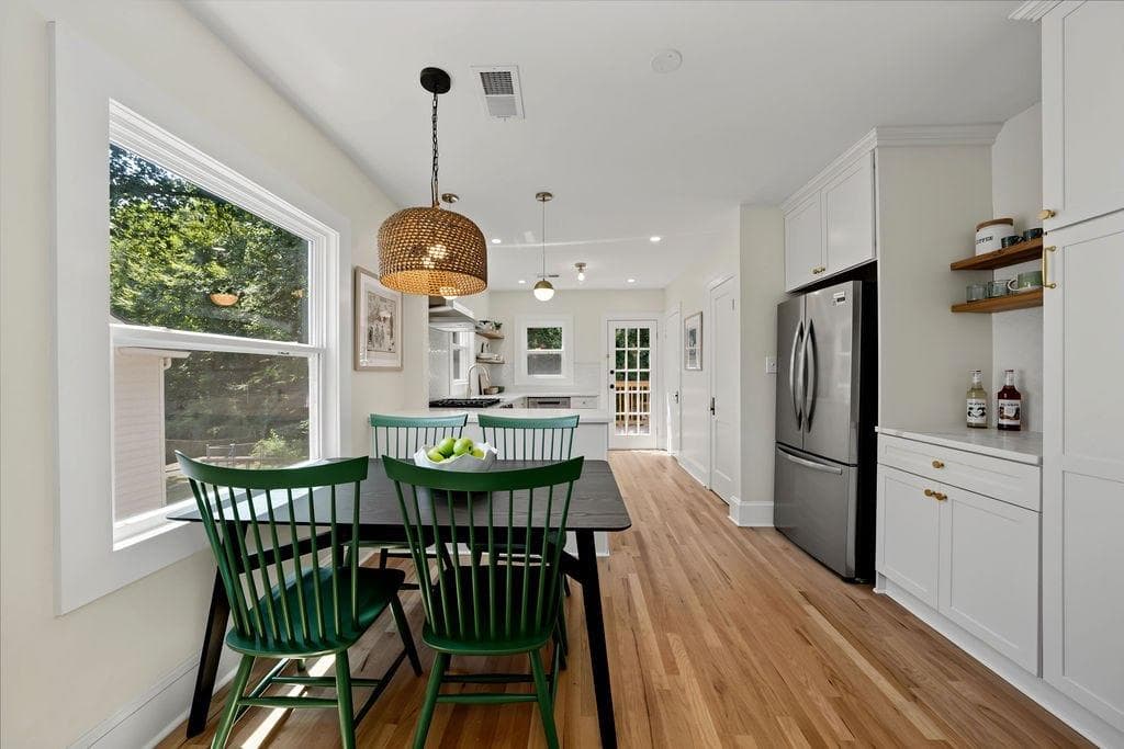 2 bedroom, 1 bathroom, 936 sq ft single family residence for sale at 804 Berkeley Avenue, Atlanta, GA 30318 — photo 10