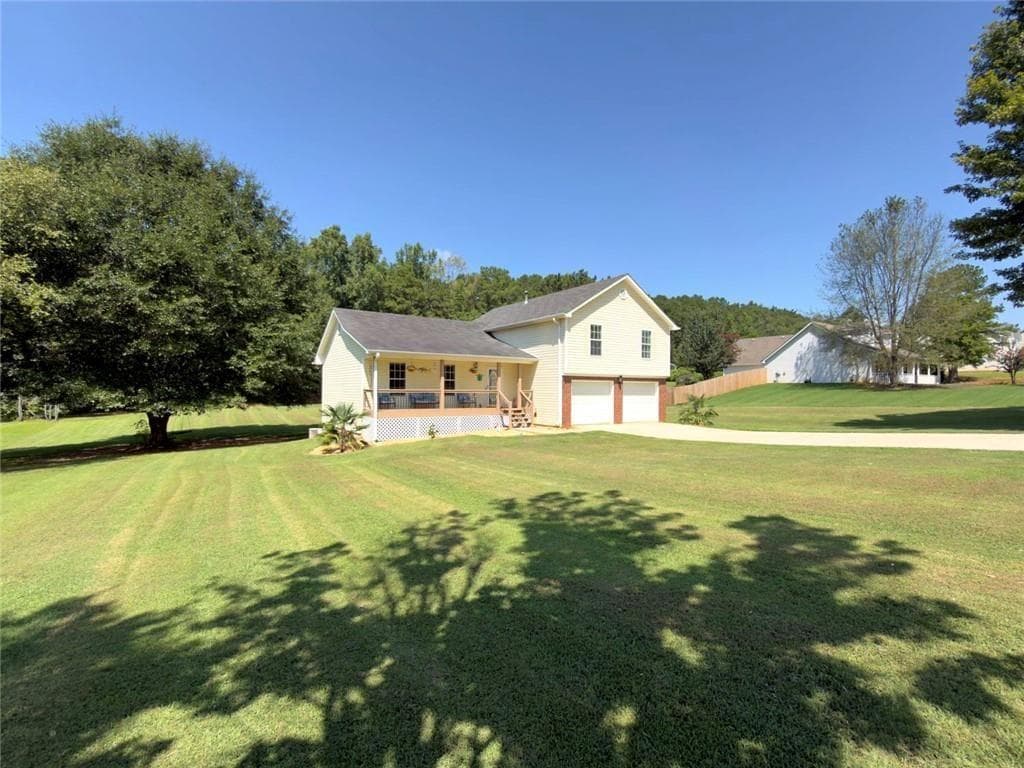 3 bedroom, 3 bathroom, 1,990 sq ft single family residence for sale at 368 Cattlemans Circle Circle, Mcdonough, GA 30252 — photo 2
