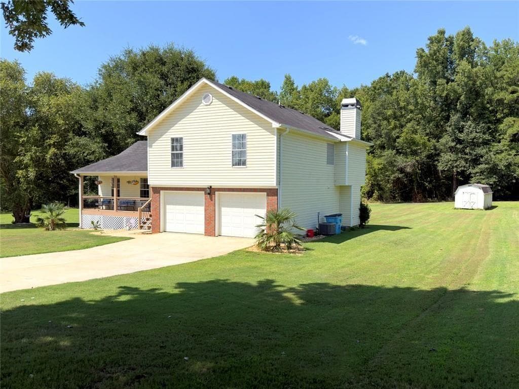 3 bedroom, 3 bathroom, 1,990 sq ft single family residence for sale at 368 Cattlemans Circle Circle, Mcdonough, GA 30252 — photo 4