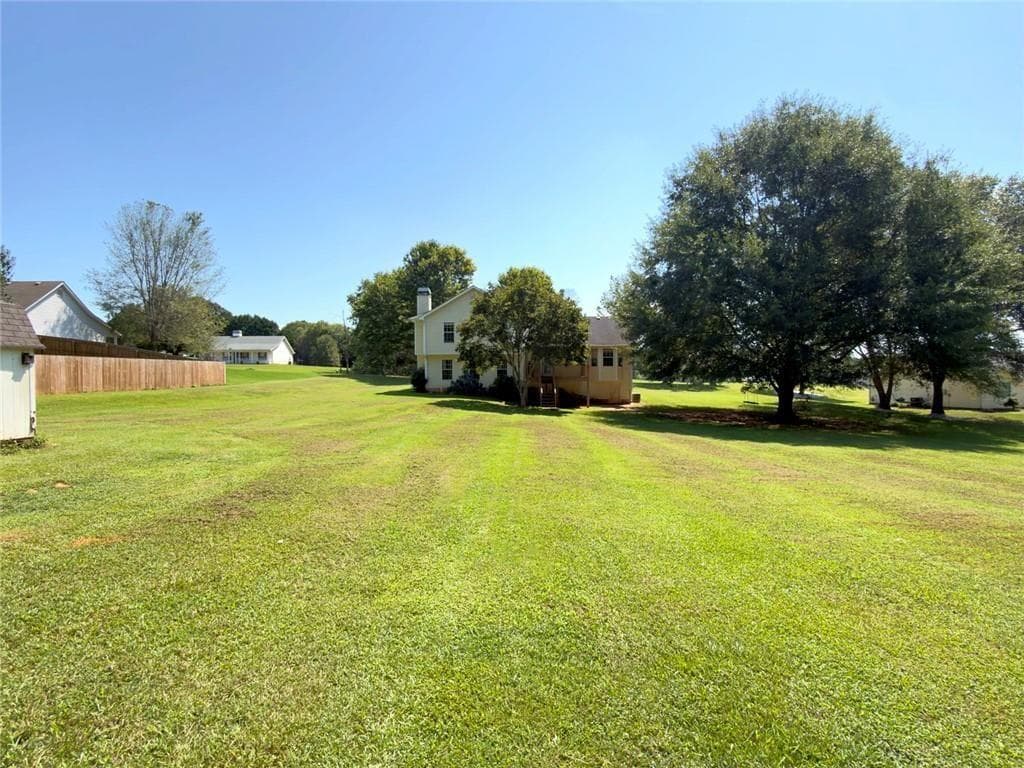 3 bedroom, 3 bathroom, 1,990 sq ft single family residence for sale at 368 Cattlemans Circle Circle, Mcdonough, GA 30252 — photo 7
