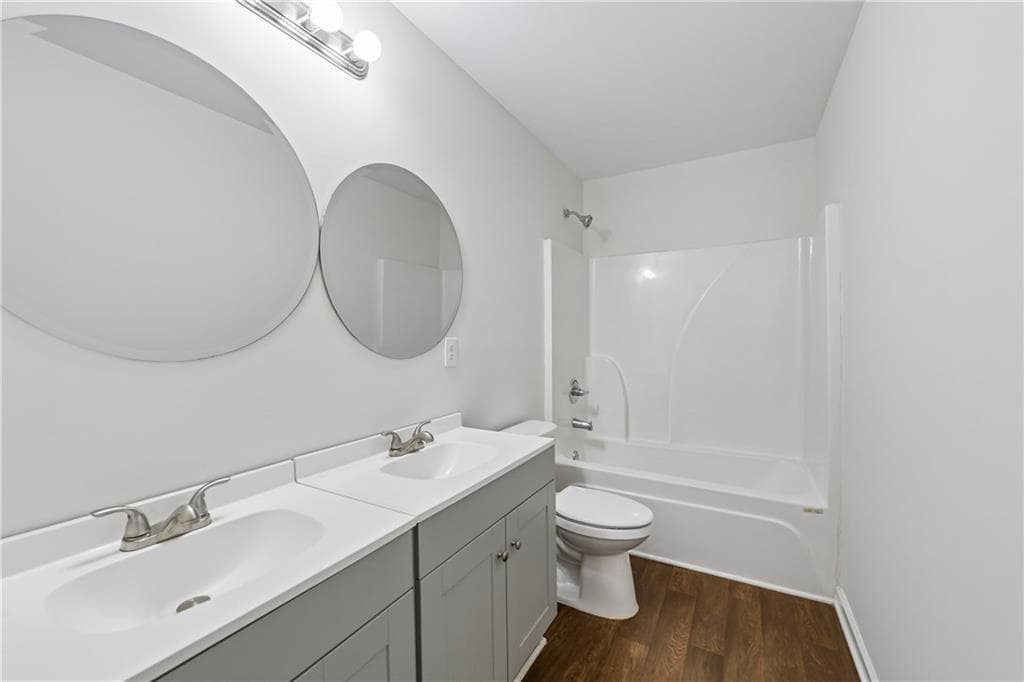 4 bedroom, 2 bathroom, 1,693 sq ft single family residence for sale at 2112 Rosemary Way, Gainesville, GA 30507 — photo 5
