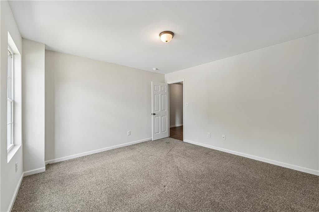 4 bedroom, 2 bathroom, 1,693 sq ft single family residence for sale at 2112 Rosemary Way, Gainesville, GA 30507 — photo 8