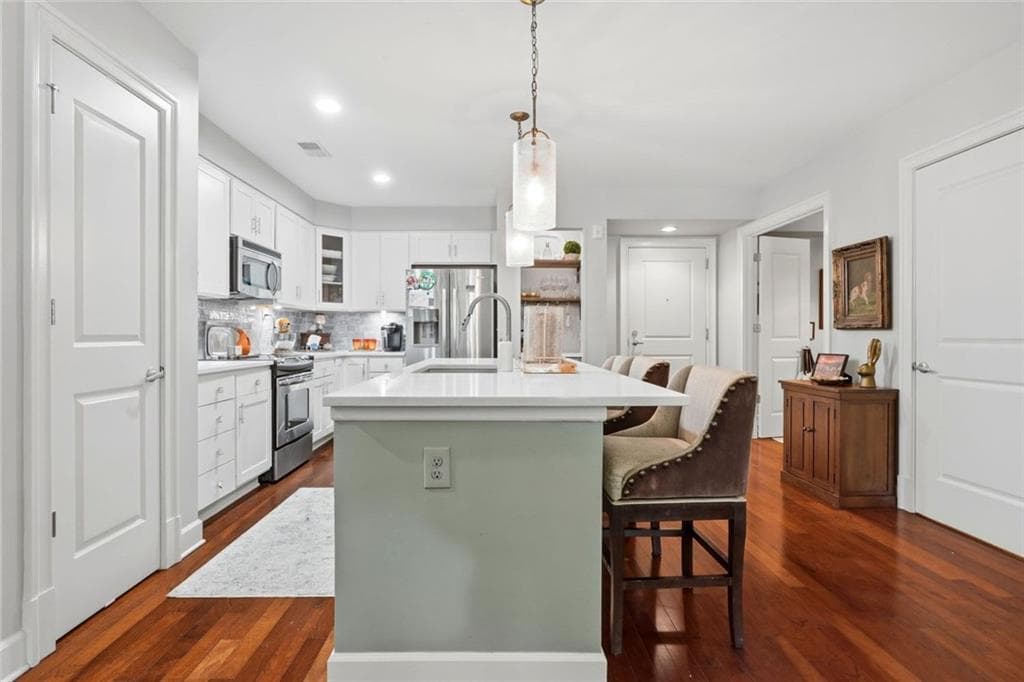 2 bedroom, 3 bathroom, 1,500 sq ft condominium for sale at 200 River Vista Drive 317, Atlanta, GA 30339 — photo 7