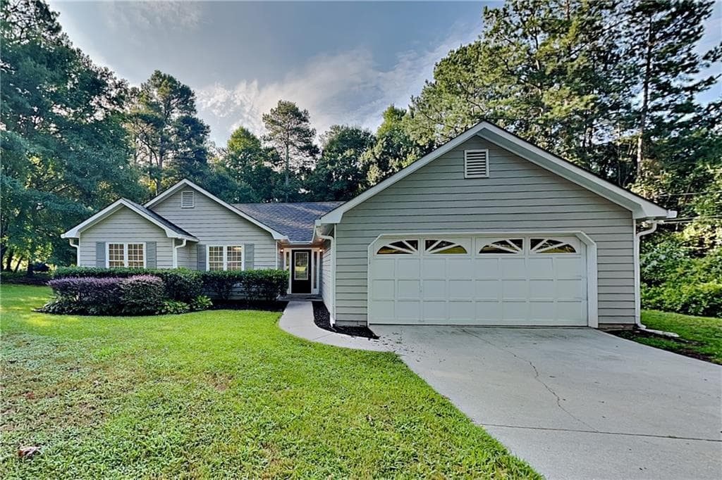 3 bedroom, 2 bathroom, 1,626 sq ft single family residence for rent at 3564 Saddlebrook Drive, Loganville, GA 30052 for $1,995 a month — photo 1 of 18