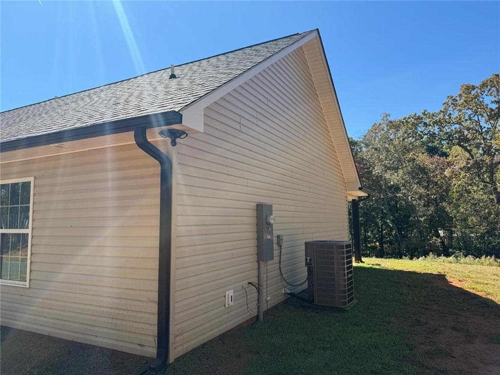 3 bedroom, 2 bathroom, 1,178 sq ft single family residence for rent at 635 Ben Higgins Road, Dahlonega, GA 30533 for $1,950 a month — photo 7